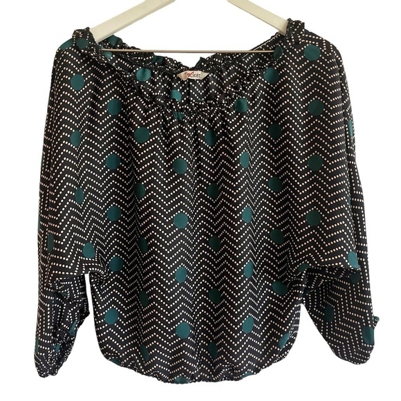 Tucker NYC Silk Blend Dot Patterned Off Shoulder Top, Size XS - Picture 1 of 7